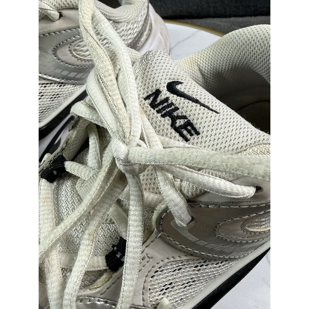 Nike V5 RNR White Vast Grey Black HJ5228-104 Men’s Size 8 Running Shoes Sneakers